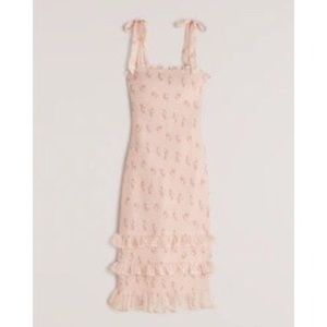 Size S Abercrombie tiered smocked midi dress